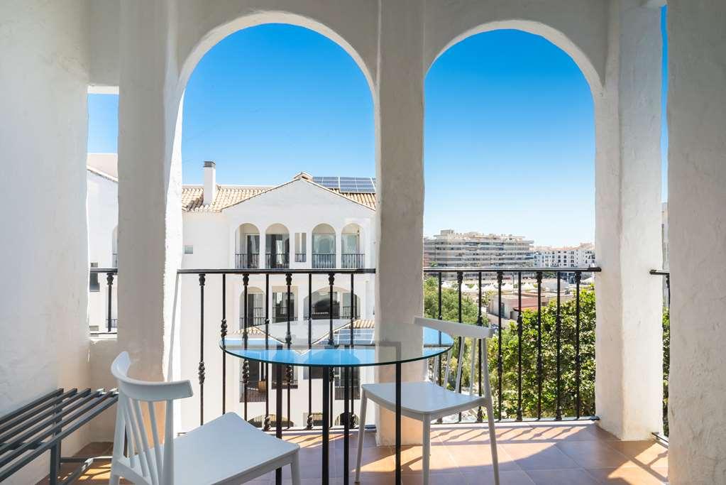 Отель Occidental Puerto Banus Сан-Педро-де-Алькантара Экстерьер фото