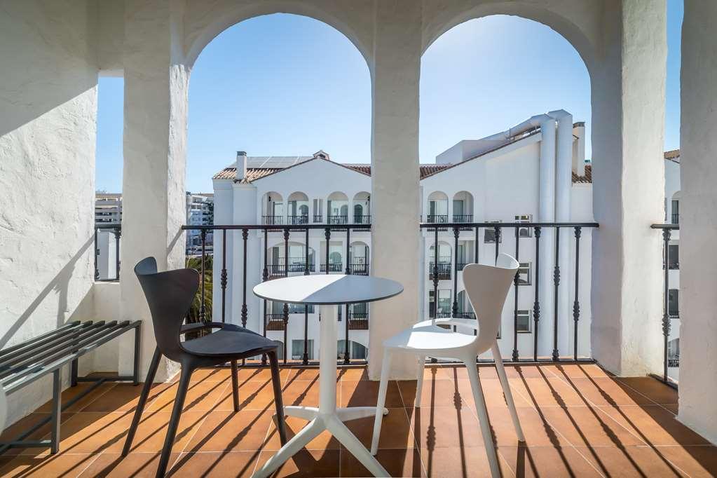 Отель Occidental Puerto Banus Сан-Педро-де-Алькантара Экстерьер фото